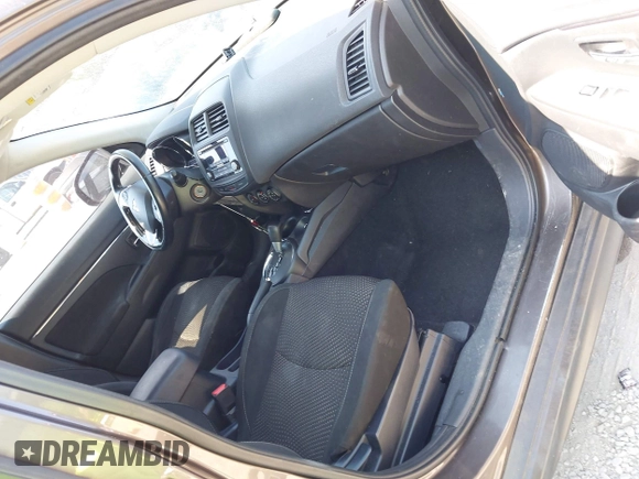 ✅ 2016 Mitsubishi Outlander ES • VIN: JA4AR3AWXGZ042500 • Lot: 42608671. Wystawiony na IAAI z przebiegiem 95 522 mil. Bezpłatny archiwum sprzedaży aukcyjnych z USA i szczegółowy raport historii pojazdu na DreamBid. Zdjęcie 5.