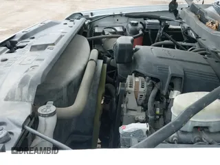 ✅ 2017 Chevrolet Silverado 2500HD Work Truck • VIN: 1GC2CUEG1HZ304992 • Lot: 42116602. Wystawiony na IAAI z przebiegiem 261 765 mil. Bezpłatny archiwum sprzedaży aukcyjnych z USA i szczegółowy raport historii pojazdu na DreamBid. Zdjęcie 20.