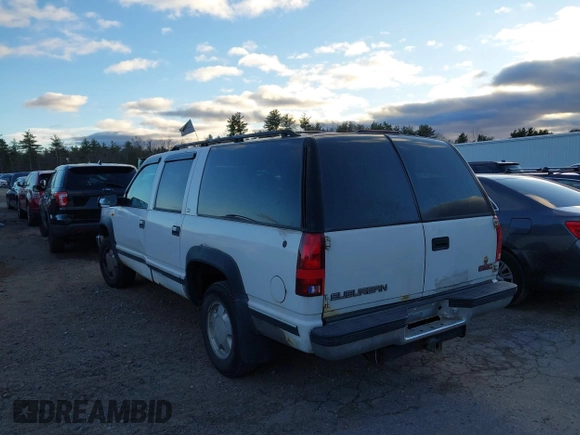 ✅ 1999 GMC Suburban • VIN: 1GKFK16R7XJ810170 • Лот: 43716692. Опубликован ранее на IAAI с пробегом 286 354 миль. Бесплатный доступ к архиву аукционных продаж из США и подробный отчёт об истории автомобиля на DreamBid. Изображение 3.
