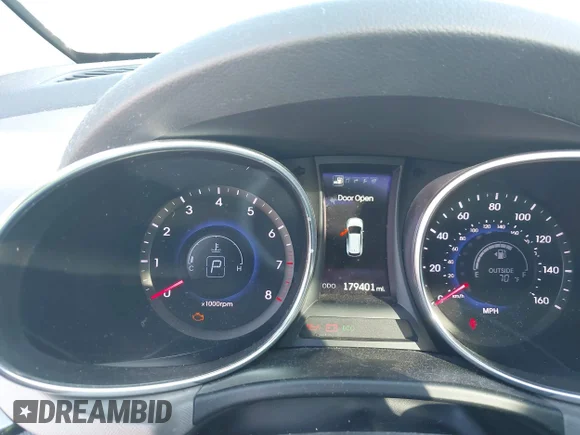 ✅ 2016 Hyundai Santa Fe SE • VIN: KM8SR4HF8GU135501 • Lot: 43461635. Wystawiony na IAAI z przebiegiem 179 401 mil. Bezpłatny archiwum sprzedaży aukcyjnych z USA i szczegółowy raport historii pojazdu na DreamBid. Zdjęcie 7.