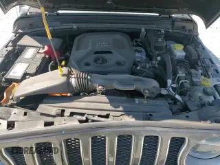 ✅ 2018 Jeep Wrangler Unlimited Sahara • VIN: 1C4HJXEN5JW302217 • Lot: 84819885. Wystawiony na Copart z przebiegiem 106 687 mil. Bezpłatny archiwum sprzedaży aukcyjnych z USA i szczegółowy raport historii pojazdu na DreamBid. Zdjęcie 14.