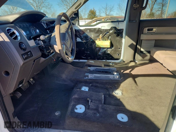✅ 2010 Ford F-150 XL • VIN: 1FTEW1E85AKE80499 • Lot: 98544845. Wystawiony na Copart z przebiegiem 165 232 mil. Bezpłatny archiwum sprzedaży aukcyjnych z USA i szczegółowy raport historii pojazdu na DreamBid. Zdjęcie 7.