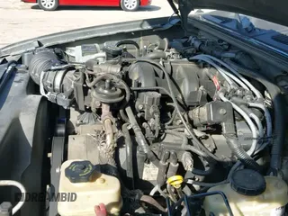 ✅ 2005 Ford Explorer Sport Trac XLS • VIN: 1FMZU67K05UA08570 • Lot: 43402100. Wystawiony na IAAI z przebiegiem 166 810 mil. Bezpłatny archiwum sprzedaży aukcyjnych z USA i szczegółowy raport historii pojazdu na DreamBid. Zdjęcie 13.