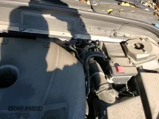 ✅ 2019 Volvo XC60 Inscription • VIN: LYV102RL7KB330026 • Lot: 87032075. Listed on Copart with 89,526 mi. Free auction sales archive from the USA and detailed vehicle history report at DreamBid. Image 15.