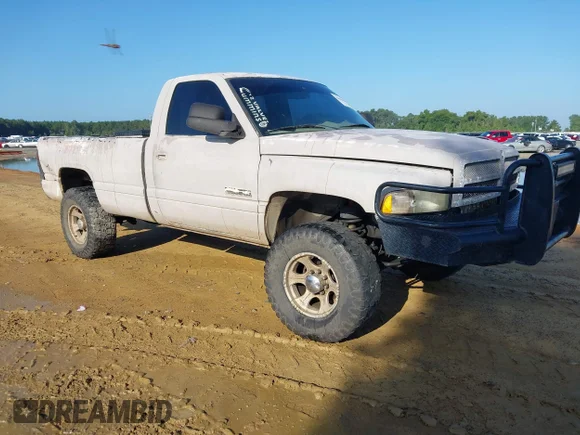 ✅ 1996 Dodge 2500 • VIN: 1B7KF26C6TS689572 • Лот: 42649683. Опубликован ранее на IAAI с пробегом 420 124 миль. Бесплатный доступ к архиву аукционных продаж из США и подробный отчёт об истории автомобиля на DreamBid. Изображение 1.