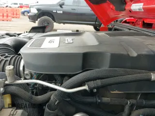 ✅ 2018 Jeep Wrangler Unlimited Sahara • VIN: 1C4HJWEGXJL925135 • Lot: 42602783. Listed on IAAI with 92,254 mi. Free auction sales archive from the USA and detailed vehicle history report at DreamBid. Image 19.