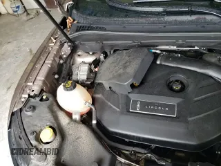 ✅ 2019 Lincoln MKC Reserve • VIN: 5LMTJ3DH3KUL01538 • Lot: 66926745. Wystawiony na Copart z przebiegiem 90 717 mil. Bezpłatny archiwum sprzedaży aukcyjnych z USA i szczegółowy raport historii pojazdu na DreamBid. Zdjęcie 14.