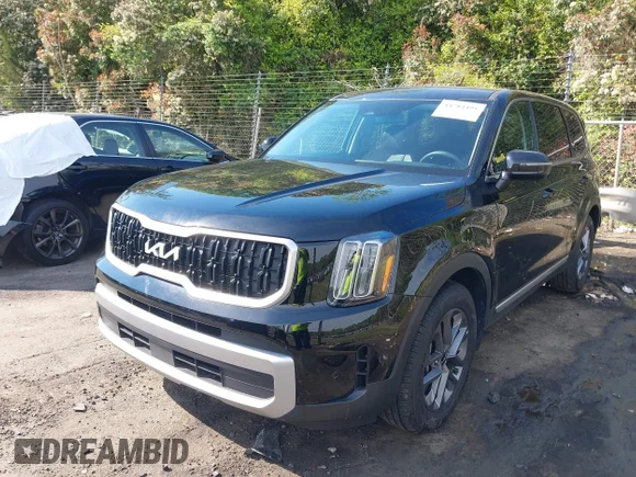 ✅ 2023 Kia Telluride LX • VIN: 5XYP24GC6PG360877 • Lot: 44784491. Wystawiony na IAAI z przebiegiem 21 518 mil. Bezpłatny archiwum sprzedaży aukcyjnych z USA i szczegółowy raport historii pojazdu na DreamBid. Zdjęcie 2.