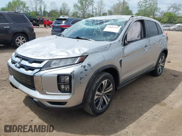 ✅ 2024 Mitsubishi Outlander S • VIN: JA4ARUAUXRU000557 • Lot: 44885954. Wystawiony na IAAI z przebiegiem 43 538 mil. Bezpłatny archiwum sprzedaży aukcyjnych z USA i szczegółowy raport historii pojazdu na DreamBid. Zdjęcie 2.