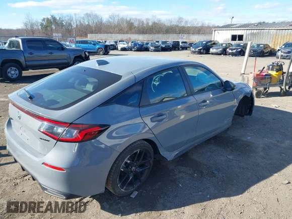 ✅ 2026 Honda Civic Sport • VIN: 19XFL2H85TE006007 • Lot: 44149766. Wystawiony na IAAI z przebiegiem 9 870 mil. Bezpłatny archiwum sprzedaży aukcyjnych z USA i szczegółowy raport historii pojazdu na DreamBid. Zdjęcie 4.