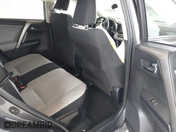 ✅ 2017 Toyota RAV4 XLE • VIN: JTMRJREV9HD078004 • Лот: 45401999. Опубліковано раніше на IAAI з пробігом 141 470 миль. Безкоштовний доступ до архіву аукціонних продажів зі США та докладний звіт про історію автомобіля на DreamBid. Зображення 8.
