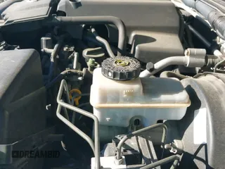 ✅ 2006 Nissan Frontier SE • VIN: 1N6AD07U76C411658 • Lot: 43091378. Wystawiony na IAAI z przebiegiem 202 343 mil. Bezpłatny archiwum sprzedaży aukcyjnych z USA i szczegółowy raport historii pojazdu na DreamBid. Zdjęcie 19.