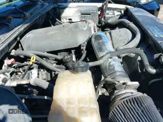 ✅ 2004 GMC Yukon XL SLT • VIN: 3GKEC16Z34G260469 • Лот: 41557188. Опубликован ранее на IAAI с пробегом 203 233 миль. Бесплатный доступ к архиву аукционных продаж из США и подробный отчёт об истории автомобиля на DreamBid. Изображение 19.