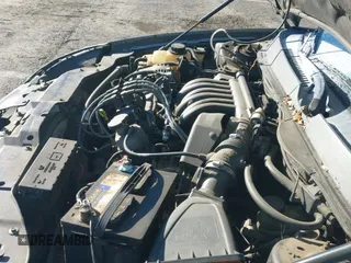 ✅ 2002 Ford Taurus SES Standard • VIN: 1FAFP55U62G194175 • Лот: 43484232. Опубликован ранее на IAAI с пробегом 200 791 миль. Бесплатный доступ к архиву аукционных продаж из США и подробный отчёт об истории автомобиля на DreamBid. Изображение 13.