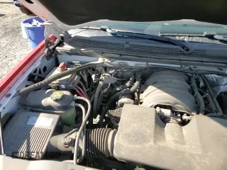 ✅ 2018 GMC Sierra 1500 • VIN: 1GTN2LEH7JZ260375 • Lot: 84991865. Wystawiony na Copart z przebiegiem 82 766 mil. Bezpłatny archiwum sprzedaży aukcyjnych z USA i szczegółowy raport historii pojazdu na DreamBid. Zdjęcie 13.