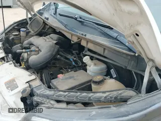 ✅ 2018 Ford Transit • VIN: 1FTYR2XM6JKA74123 • Lot: 41923975. Wystawiony na IAAI z przebiegiem 372 801 mil. Bezpłatny archiwum sprzedaży aukcyjnych z USA i szczegółowy raport historii pojazdu na DreamBid. Zdjęcie 18.