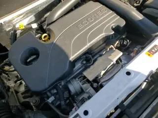 2024 Chevrolet Equinox LS z VIN 3GNAXHEG7RL316362, wystawiony jako Copart lot #85843115 z przebiegiem 11 381 mil mil oraz Szkoda całkowita • Salvage title. Historia ofert i sprzedaży dostępna na DreamBid. Obrazek 14.