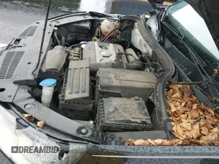 ✅ 2016 Volkswagen Tiguan S • VIN: WVGAV7AX6GW602771 • Lot: 43552655. Wystawiony na IAAI z przebiegiem 88 552 mil. Bezpłatny archiwum sprzedaży aukcyjnych z USA i szczegółowy raport historii pojazdu na DreamBid. Zdjęcie 20.