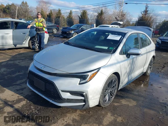 ✅ 2023 Toyota Corolla SE • VIN: 5YFS4MCE3PP142726 • Лот: 44495817. Опубликован ранее на IAAI с пробегом 43 402 миль. Бесплатный доступ к архиву аукционных продаж из США и подробный отчёт об истории автомобиля на DreamBid. Изображение 2.