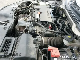 ✅ 2018 Honda Civic EX • VIN: 19XFC2F71JE025466 • Lot: 43587042. Wystawiony na IAAI z przebiegiem 123 018 mil. Bezpłatny archiwum sprzedaży aukcyjnych z USA i szczegółowy raport historii pojazdu na DreamBid. Zdjęcie 19.