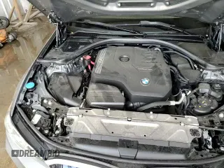 ✅ 2024 BMW 3 Series 330i xDrive • VIN: 3MW89FF03R8E23190 • Lot: 85354895. Wystawiony na Copart z przebiegiem 23 324 mil. Bezpłatny archiwum sprzedaży aukcyjnych z USA i szczegółowy raport historii pojazdu na DreamBid. Zdjęcie 15.