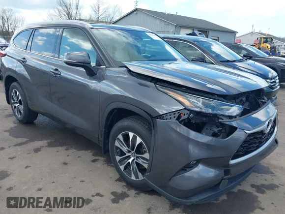 ✅ 2022 Toyota Highlander XLE • VIN: 5TDGZRBH0NS176952 • Лот: 44843054. Опубліковано раніше на IAAI з пробігом 61 503 миль. Безкоштовний доступ до архіву аукціонних продажів зі США та докладний звіт про історію автомобіля на DreamBid. Зображення 1.