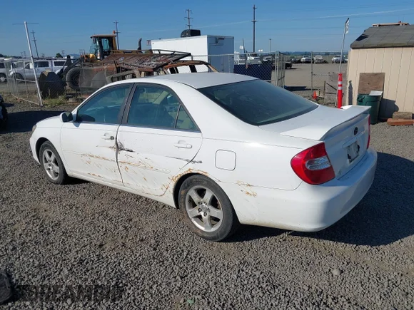 ✅ 2002 Toyota Camry LE • VIN: JTDBE32K820050500 • Lot: 42443589. Wystawiony na IAAI z przebiegiem 262 287 mil. Bezpłatny archiwum sprzedaży aukcyjnych z USA i szczegółowy raport historii pojazdu na DreamBid. Zdjęcie 3.