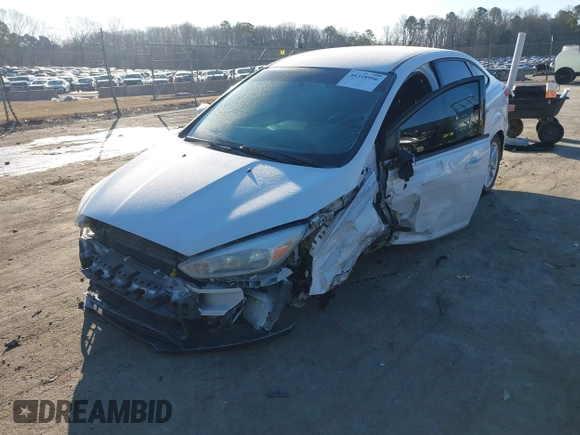 ✅ 2015 Ford Focus SE • VIN: 1FADP3F27FL307492 • Lot: 44318996. Wystawiony na IAAI z przebiegiem 117 494 mil. Bezpłatny archiwum sprzedaży aukcyjnych z USA i szczegółowy raport historii pojazdu na DreamBid. Zdjęcie 2.