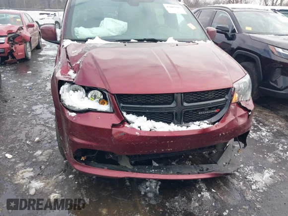 ✅ 2019 Dodge Grand Caravan SE • VIN: 2C4RDGBG0KR756158 • Lot: 43805509. Wystawiony na IAAI z przebiegiem 200 127 mil. Bezpłatny archiwum sprzedaży aukcyjnych z USA i szczegółowy raport historii pojazdu na DreamBid. Zdjęcie 6.