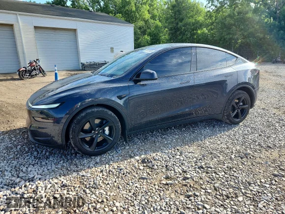 ✅ 2026 Tesla Model Y Long Range Launch Series • VIN: 7SAYGDEE6TF346931 • Lot: 54973406. Wystawiony na Copart z przebiegiem 21 020 mil. Bezpłatny archiwum sprzedaży aukcyjnych z USA i szczegółowy raport historii pojazdu na DreamBid. Zdjęcie 1.