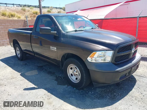 ✅ 2017 Ram 1500 Tradesman • VIN: 3C6JR6DGXHG764750 • Lot: 45438320. Wystawiony na IAAI z przebiegiem 15 201 mil. Bezpłatny archiwum sprzedaży aukcyjnych z USA i szczegółowy raport historii pojazdu na DreamBid. Zdjęcie 1.