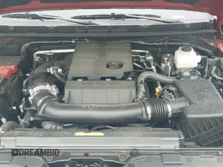 ✅ 2025 Nissan Frontier SV • VIN: 1N6ED1EK1SN621678 • Лот: 42506431. Опубликован ранее на IAAI с пробегом 6 954 миль. Бесплатный доступ к архиву аукционных продаж из США и подробный отчёт об истории автомобиля на DreamBid. Изображение 19.