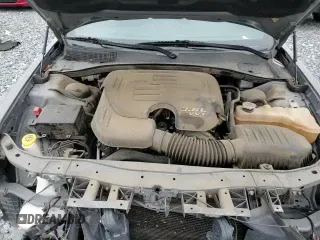 ✅ 2019 Chrysler 300 S • VIN: 2C3CCAGG3KH539762 • Lot: 89846035. Wystawiony na Copart z przebiegiem 89 348 mil. Bezpłatny archiwum sprzedaży aukcyjnych z USA i szczegółowy raport historii pojazdu na DreamBid. Zdjęcie 13.