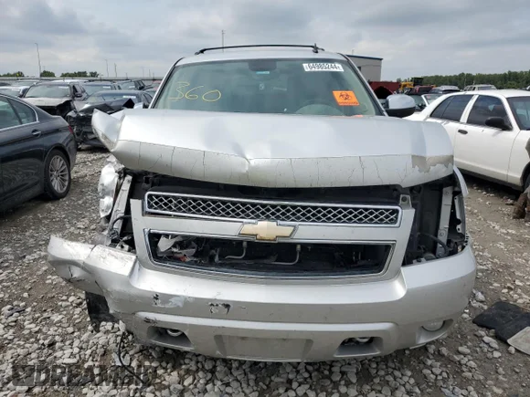 ✅ 2011 Chevrolet Tahoe LTZ • VIN: 1GNSKCE07BR253772 • Lot: 64985244. Wystawiony na Copart z przebiegiem 194 576 mil. Bezpłatny archiwum sprzedaży aukcyjnych z USA i szczegółowy raport historii pojazdu na DreamBid. Zdjęcie 5.