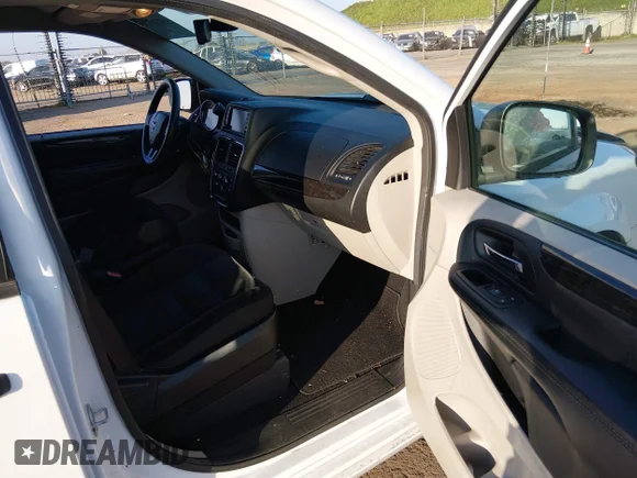 ✅ 2019 Dodge Grand Caravan SE • VIN: 2C4RDGBG6KR501403 • Lot: 44230678. Wystawiony na IAAI z przebiegiem 36 130 mil. Bezpłatny archiwum sprzedaży aukcyjnych z USA i szczegółowy raport historii pojazdu na DreamBid. Zdjęcie 5.