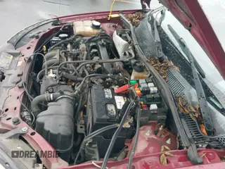 ✅ 2006 Ford Focus S • VIN: 1FAFP34N76W190307 • Lot: 43724576. Wystawiony na IAAI z przebiegiem 209 362 mil. Bezpłatny archiwum sprzedaży aukcyjnych z USA i szczegółowy raport historii pojazdu na DreamBid. Zdjęcie 13.