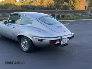 ✅ 1973 Jaguar E-Type • VIN: UD1S73995BW • Lot: 87009085. Wystawiony na Copart z przebiegiem 76 689 mil. Bezpłatny archiwum sprzedaży aukcyjnych z USA i szczegółowy raport historii pojazdu na DreamBid. Zdjęcie 11.