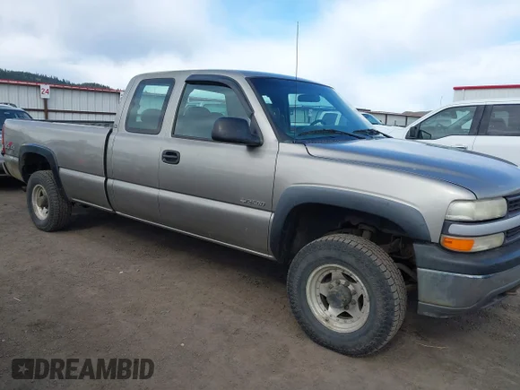 ✅ 2000 Chevrolet Silverado 2500 LT • VIN: 1GCGK29U3YE397258 • Lot: 44943008. Listed on IAAI with 247,298 mi. Free auction sales archive from the USA and detailed vehicle history report at DreamBid. Image 1.