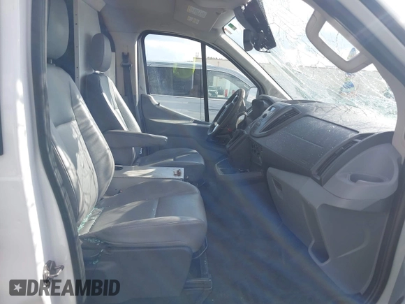✅ 2016 Ford Transit Cargo • VIN: 1FTYE1YM5GKB15631 • Lot: 43685254. Wystawiony na IAAI z przebiegiem 243 023 mil. Bezpłatny archiwum sprzedaży aukcyjnych z USA i szczegółowy raport historii pojazdu na DreamBid. Zdjęcie 5.