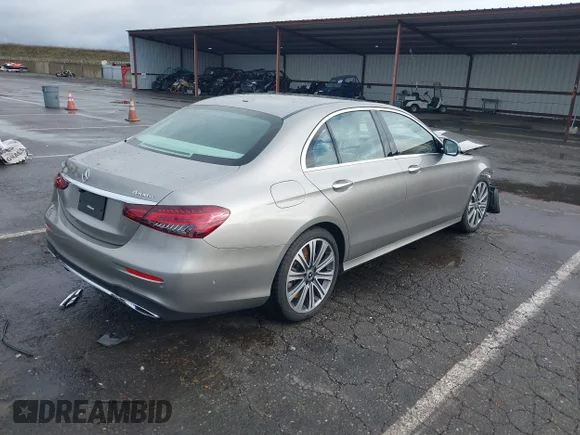 ✅ 2022 Mercedes-Benz E 450 • VIN: W1KZF5KB5NB034325 • Лот: 43666453. Опубликован ранее на IAAI с пробегом 27 962 миль. Бесплатный доступ к архиву аукционных продаж из США и подробный отчёт об истории автомобиля на DreamBid. Изображение 4.