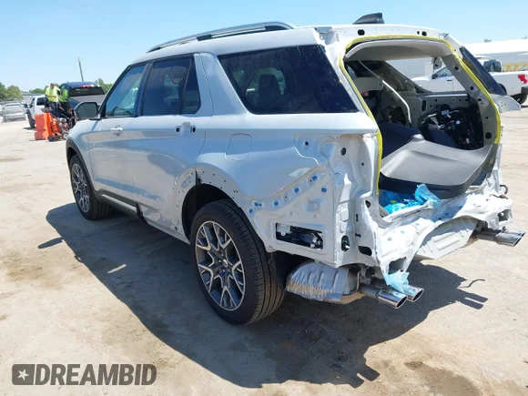 ✅ 2025 Ford Explorer Platinum • VIN: 1FMWK8HC4SGC67374 • Lot: 45027972. Listed on IAAI with 2,114 mi. Free auction sales archive from the USA and detailed vehicle history report at DreamBid. Image 3.