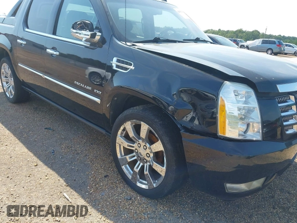 ✅ 2011 Cadillac Escalade EXT Premium • VIN: 3GYT4NEF5BG230184 • Лот: 42659214. Опубліковано раніше на IAAI з пробігом 200 939 миль. Безкоштовний доступ до архіву аукціонних продажів зі США та докладний звіт про історію автомобіля на DreamBid. Зображення 6.