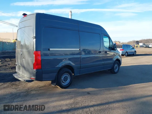 ✅ 2020 Mercedes-Benz Sprinter • VIN: W1W4EBHY7LT042651 • Lot: 44168579. Listed on IAAI with 114,082 mi. Free auction sales archive from the USA and detailed vehicle history report at DreamBid. Image 4.