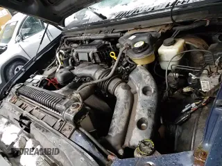 ✅ 2005 Ford F-250 XL • VIN: 1FTNF21565EA30933 • Lot: 86381274. Listed on Copart with 140,709 mi. Free auction sales archive from the USA and detailed vehicle history report at DreamBid. Image 13.