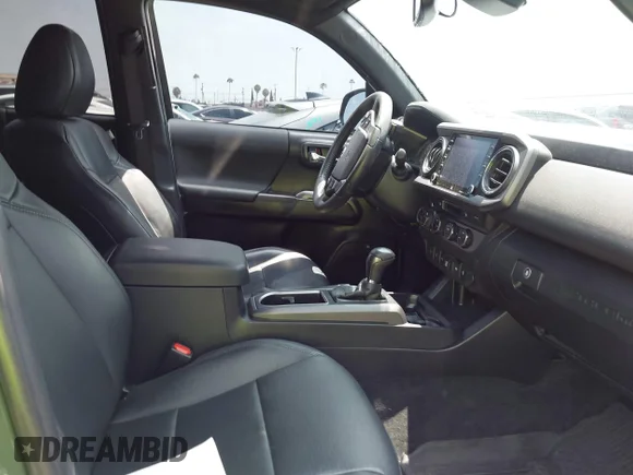 ✅ 2021 Toyota Tacoma SR5 • VIN: 3TMDZ5BN2MM114341 • Лот: 45444063. Опубліковано раніше на IAAI з пробігом 25 484 миль. Безкоштовний доступ до архіву аукціонних продажів зі США та докладний звіт про історію автомобіля на DreamBid. Зображення 5.