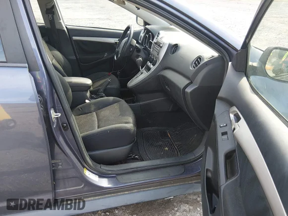 ✅ 2010 Pontiac Vibe 1SB • VIN: 5Y2SP6E00AZ403988 • Lot: 44513497. Wystawiony na IAAI z przebiegiem 167 730 mil. Bezpłatny archiwum sprzedaży aukcyjnych z USA i szczegółowy raport historii pojazdu na DreamBid. Zdjęcie 5.