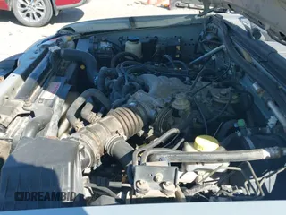 ✅ 2003 Nissan Frontier XE • VIN: 1N6ED27T33C403623 • Lot: 43213003. Wystawiony na IAAI z przebiegiem 273 769 mil. Bezpłatny archiwum sprzedaży aukcyjnych z USA i szczegółowy raport historii pojazdu na DreamBid. Zdjęcie 12.