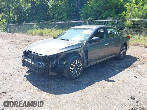 ✅ 2025 Nissan Altima SV • VIN: 1N4BL4DV0SN389229 • Lot: 45078545. Wystawiony na IAAI z przebiegiem 28 547 mil. Bezpłatny archiwum sprzedaży aukcyjnych z USA i szczegółowy raport historii pojazdu na DreamBid. Zdjęcie 2.