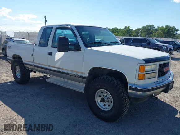 ✅ 1995 GMC Sierra 2500 • VIN: 2GTFK29K3S1592912 • Lot: 42961480. Listed on IAAI with 190,062 mi. Free auction sales archive from the USA and detailed vehicle history report at DreamBid. Image 1.
