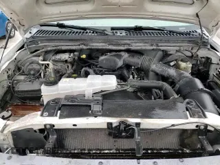 ✅ 2004 Ford F-250 XL • VIN: 1FTNW20L14EB91821 • Lot: 82310374. Wystawiony na Copart z przebiegiem 231 529 mil. Bezpłatny archiwum sprzedaży aukcyjnych z USA i szczegółowy raport historii pojazdu na DreamBid. Zdjęcie 13.